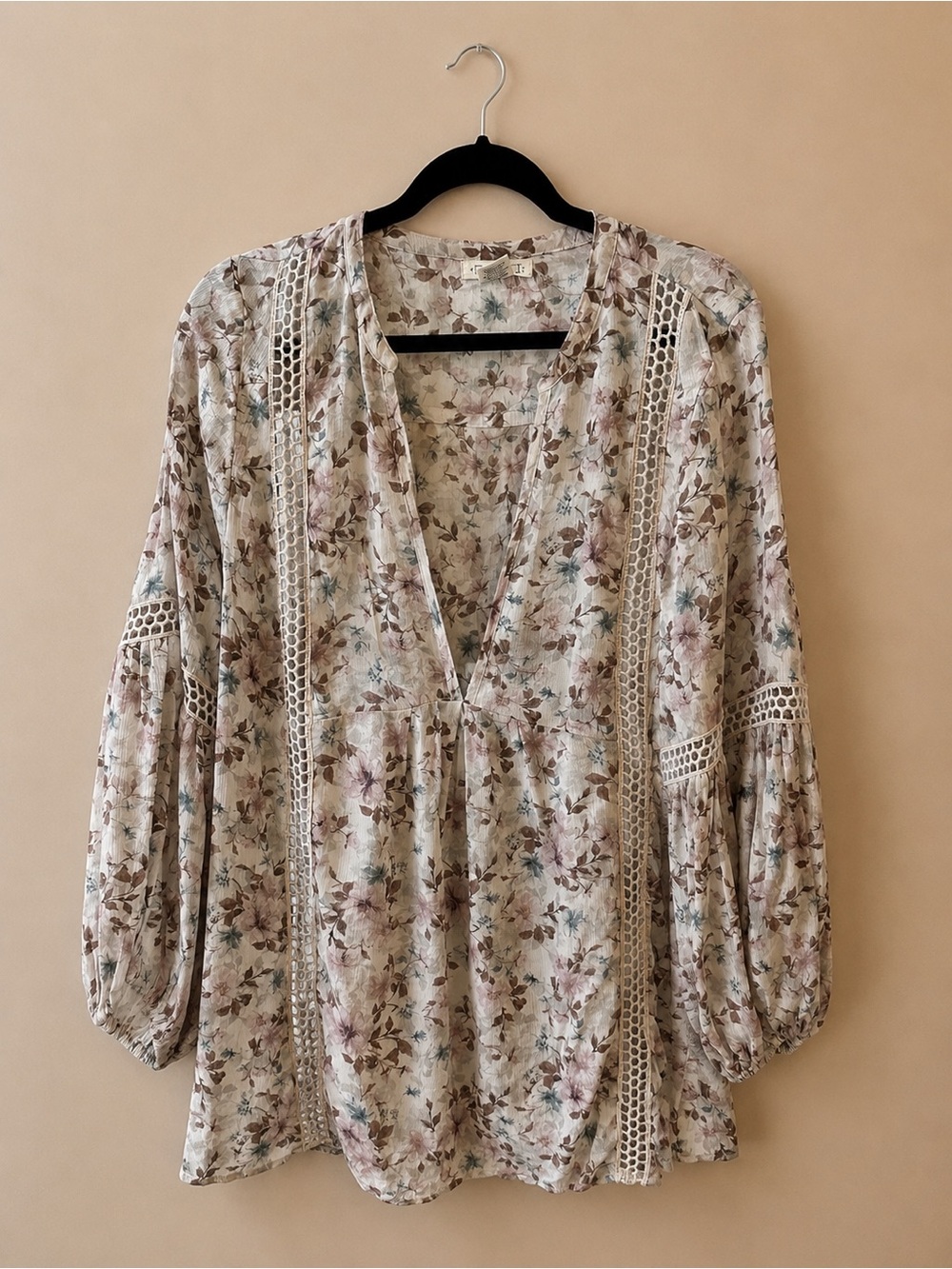 torrid Cream Floral Lace-Trim V-Neck Tunic